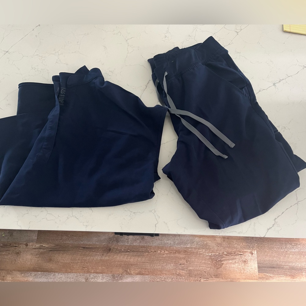Figs Navy Scrub Set